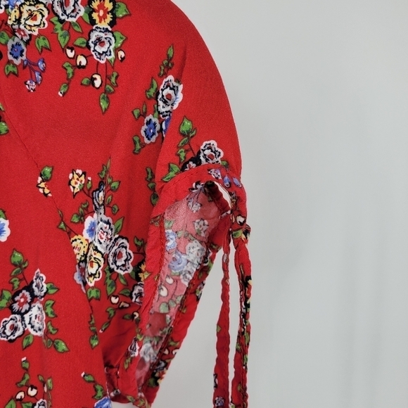 No Boundaries Off shoulder floral Vibrant Red Blouse - Picture 9 of 13
